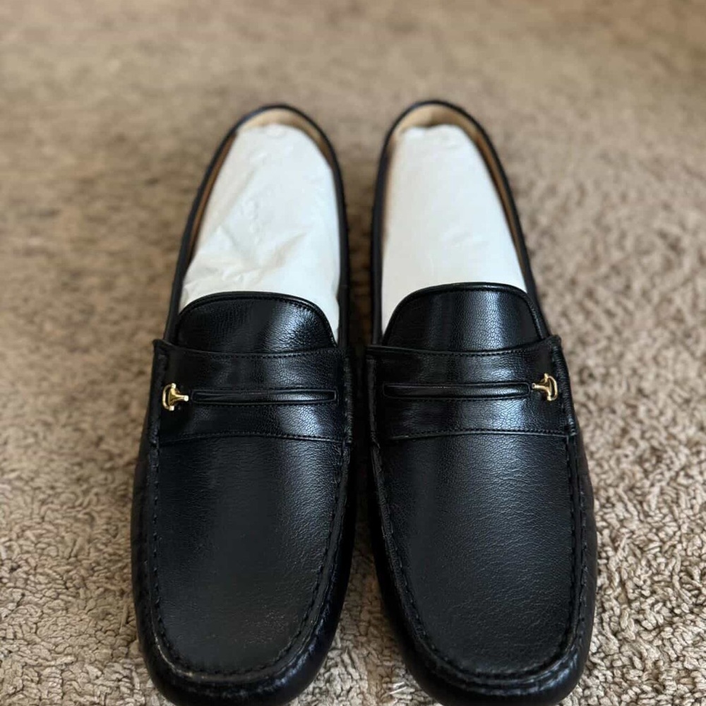 Gucci Black Leather Loafers with Gold Accent